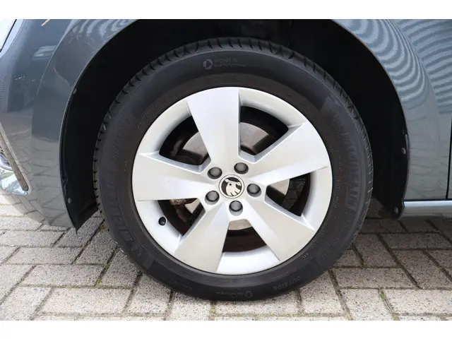 Škoda Scala 1.5 Sport Business 2020 Benzine 22