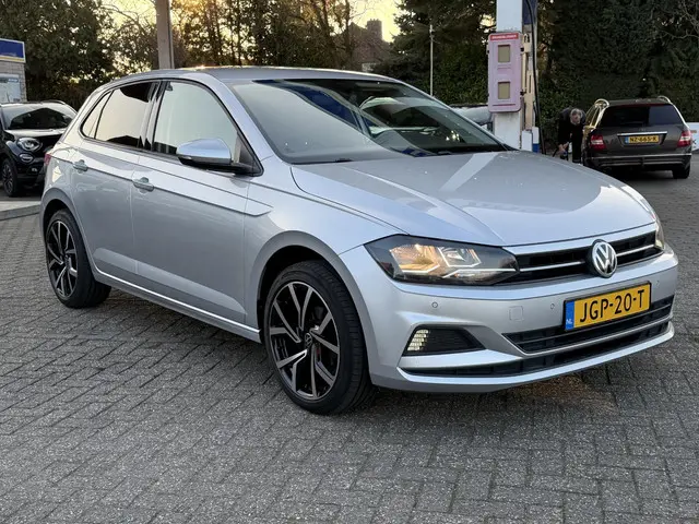 Volkswagen Polo 1.0 TSI Beats 2018 Benzine 12