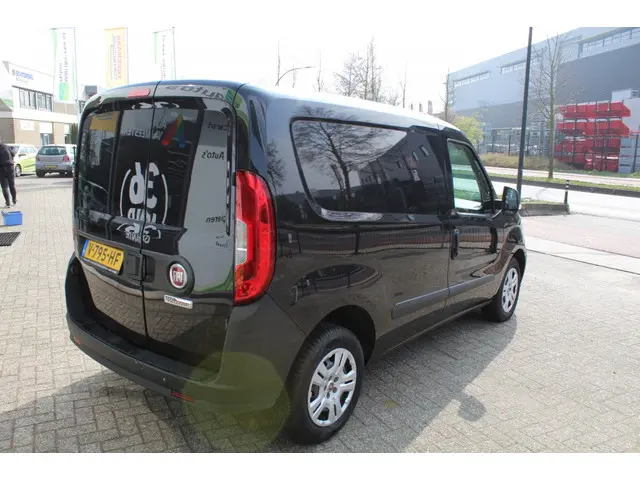 Fiat Doblò Cargo 1.3 MJ L1H1 Actual 2017 Diesel 6