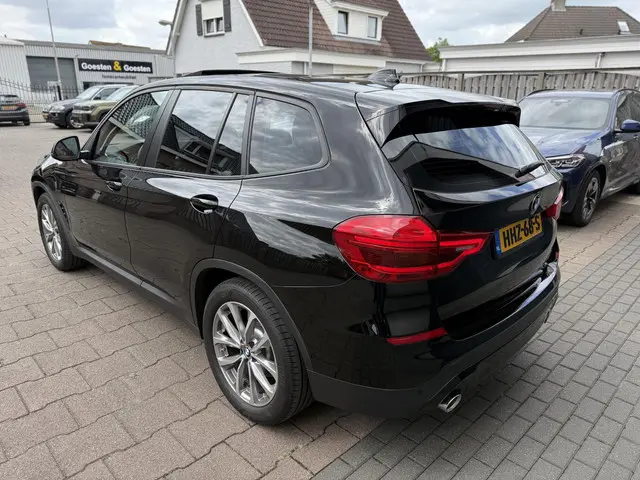 BMW X3 xDrive20i High Executive Edition 2019 Benzine 7