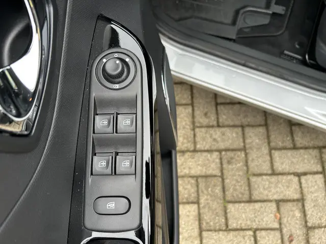 Renault Captur 1.2 TCe Dynamique/Automaat 2015 Benzine 12