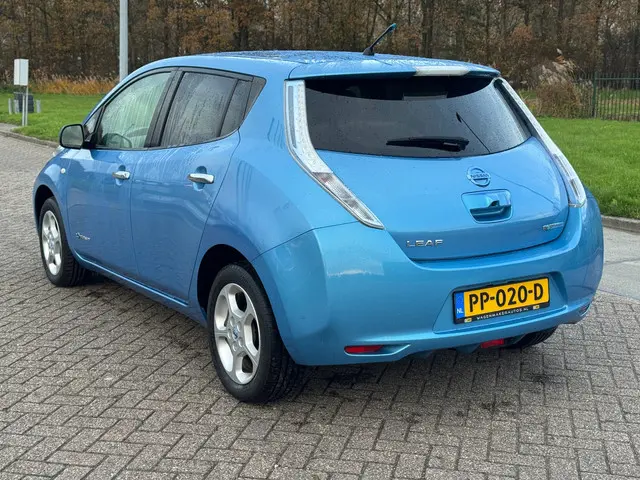 Nissan Leaf Base 24 kWh uit 2013 2013 Elektrisch 6
