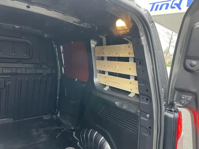 Citroën Berlingo 1.5 BlueHDi 100 S&S L1 2024 Diesel 10
