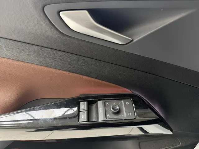 Volkswagen ID.4 First 77 kWh 2020 Elektrisch 16