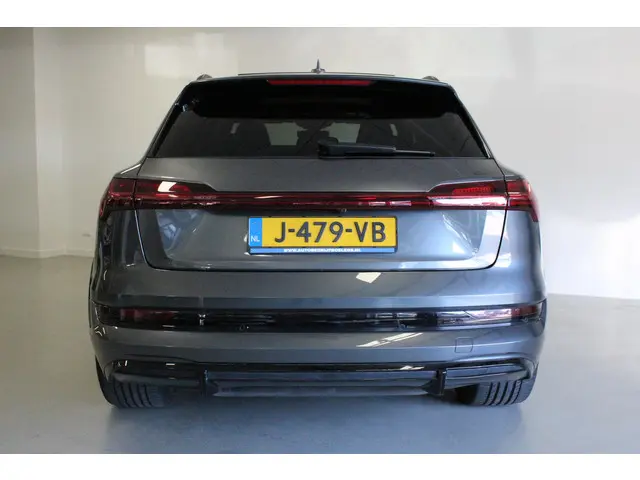 Audi e-tron S quattro 95 kWh 2020 Elektrisch 8