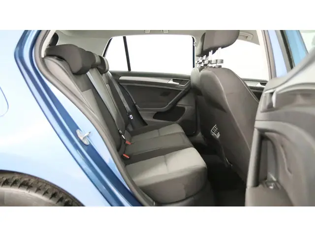 Volkswagen Golf 1.0 TSI 115pk Edition 2017 Benzine 32