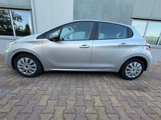 Peugeot 208 1.4 VTi Access ( AIRCO + 5 DRS ) 2012 Benzine 5