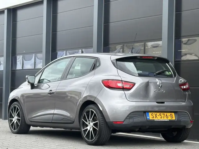 Renault Clio 1.5 DCI AUTOMAAT !!! 2014 Diesel 9