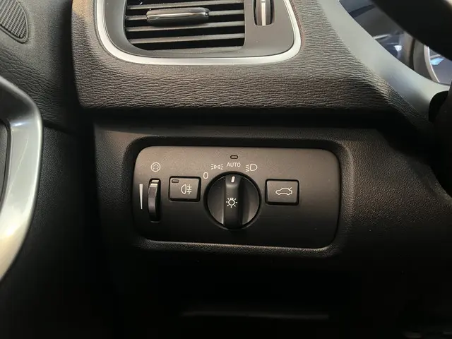 Volvo V40 T3 Polar+ Sport Automaat 2019 Benzine 31