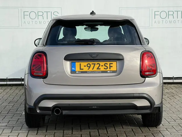 MINI Cooper 1.5 Business Edition 2021 Benzine 25