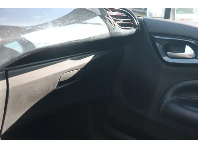 DS DS 3 1.2 PureTech Business 2014 Benzine 27
