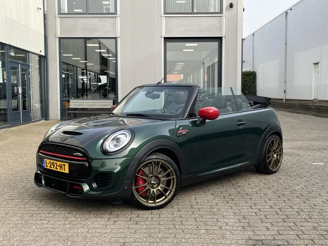 MINI Cooper Cabrio 2