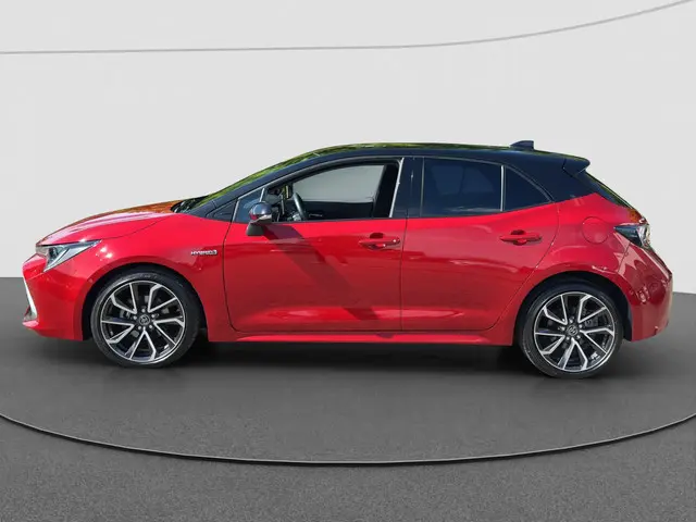 Toyota Corolla 1.8 Hybrid Executive 2019 Hybride Benzine 9