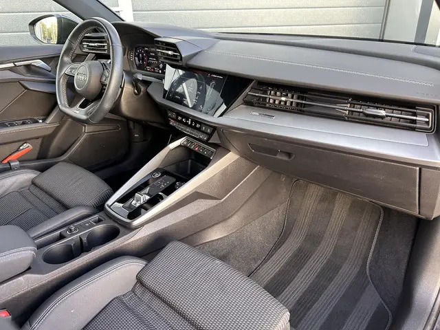Audi A3 Sportback 30 TFSI S edition 2023 Benzine 13