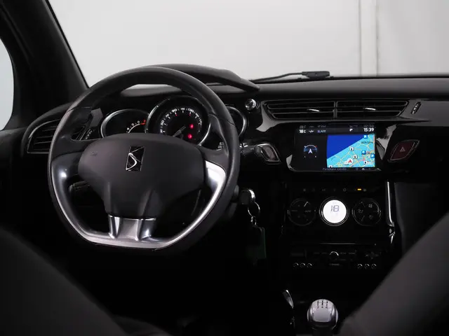 Citroën DS3 1.2 VTi So Chic 2013 Benzine 22
