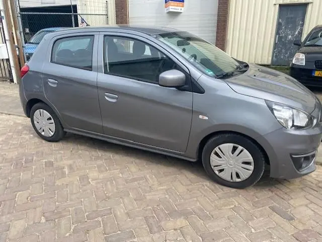 Mitsubishi Space Star 1.0 Cool+ 2018 Benzine 3