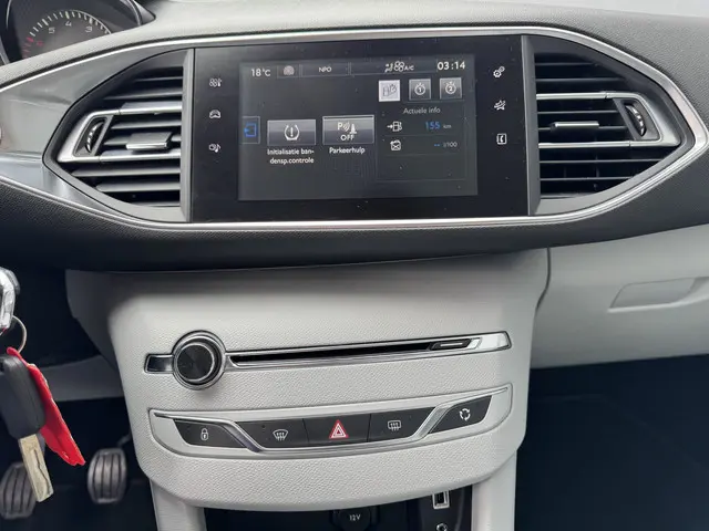 Peugeot 308 1.6 THP Active 2013 Benzine 32