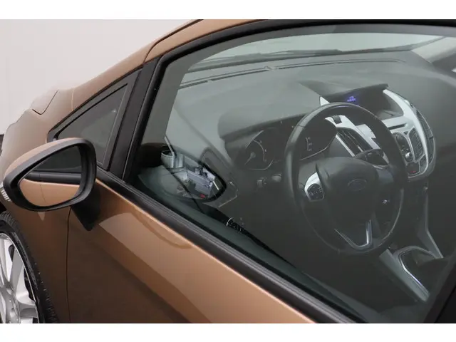 Ford B-MAX 1.0 EcoBoost Ambiente 2012 Benzine 25