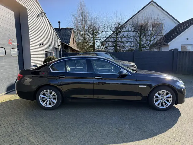 BMW 5 Serie 518d Executive 2014 Diesel 4