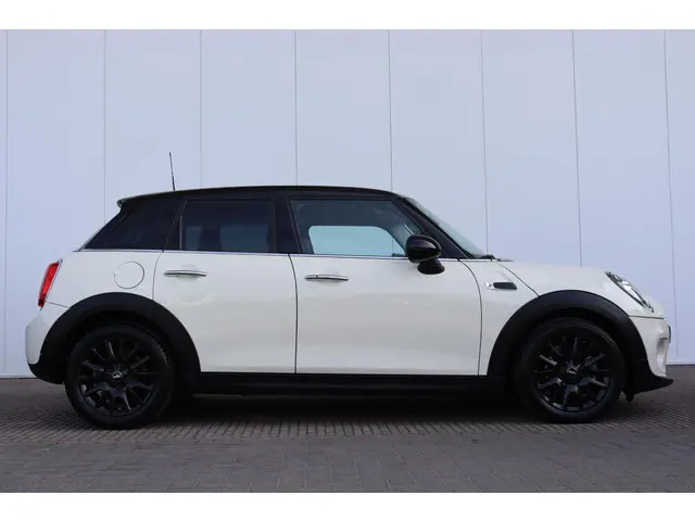 MINI Cooper Mini 1.5 Business Edition 2019 Benzine 4