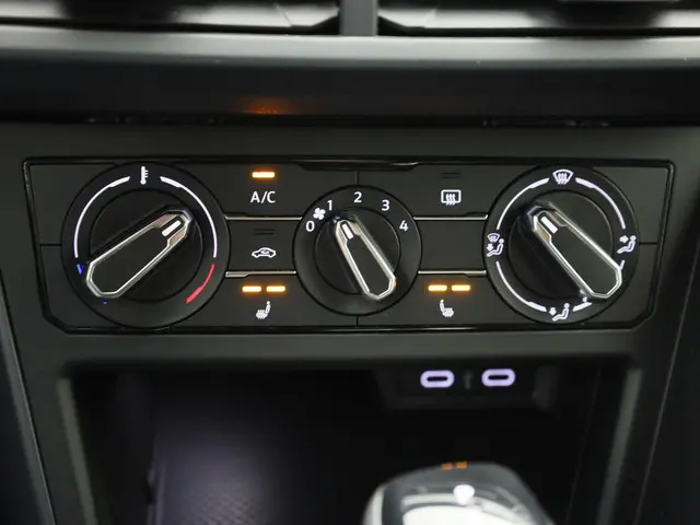 Volkswagen Taigo 1.0TSI/110PK R-Line DSG 2022 Benzine 23