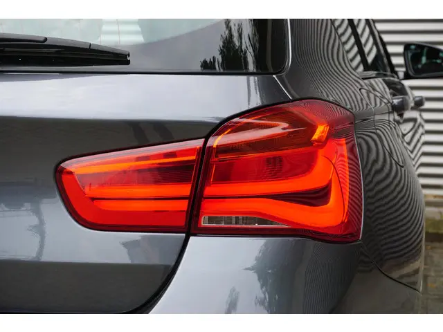BMW 1 Serie 118i 2019 Benzine 22