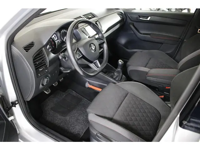 Škoda Fabia Combi 1.0 TSI Sport Business 2020 Benzine 13