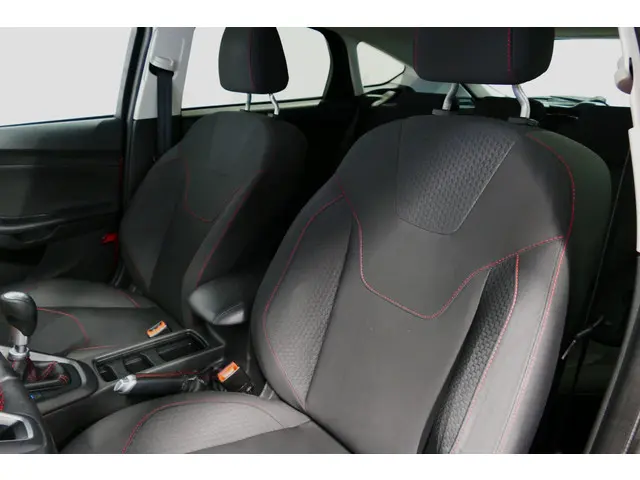Ford Focus 1.5 Red Edition 2016 Benzine 7