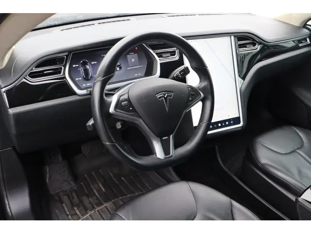 Tesla Model S 85 Signature Performance 2014 Elektrisch 9