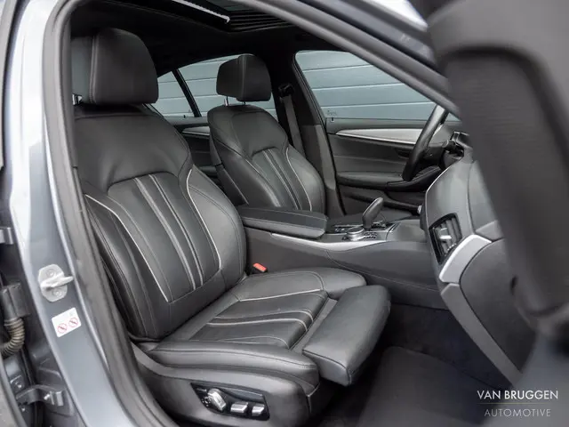 BMW 5 Serie 520i High Executive M-Sport 2019 Benzine 18