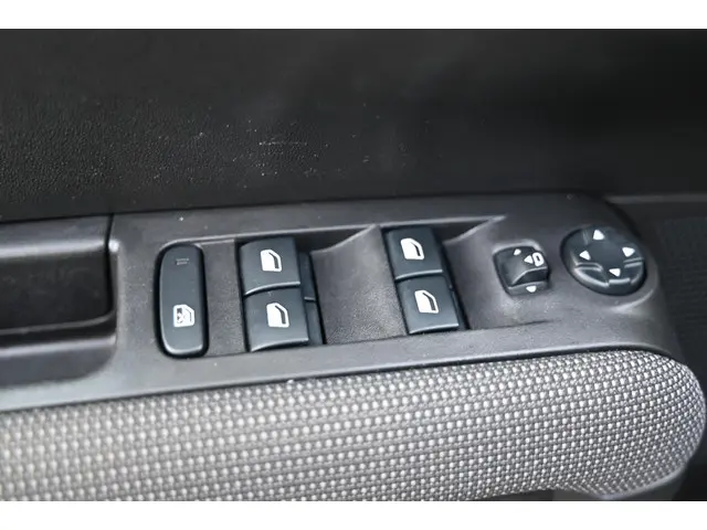 Citroën C3 Aircross 1.2 PureTech S&S Feel 2021 Benzine 15