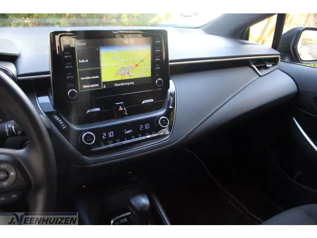 Toyota Corolla 1.8 Hybrid Business 2020 Hybride Benzine 20