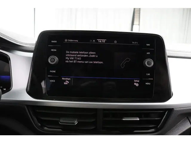 Volkswagen T-Roc 1.0 TSI 110pk Life 2023 Benzine 18