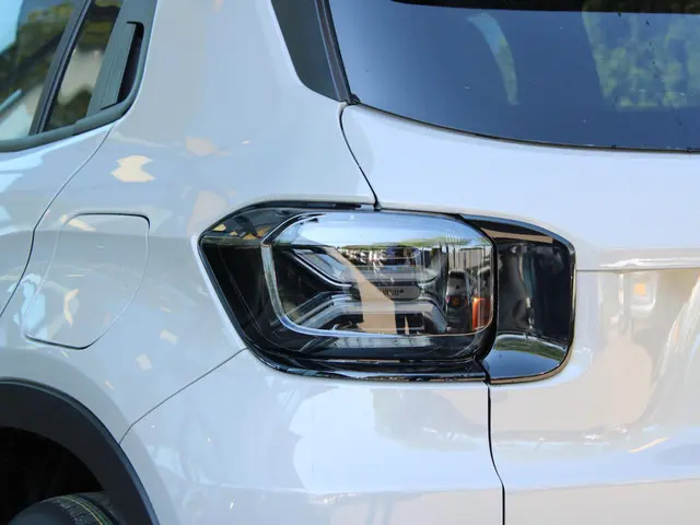 Jeep Avenger 1.2 e-Hybrid Summit 2026 Hybride Benzine 14