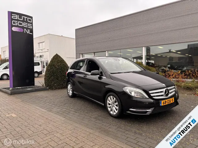 Mercedes-Benz B-Klasse 180 Ambition 2012 Benzine