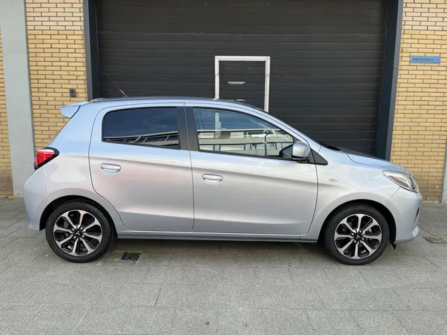 Mitsubishi Space Star 1.2 Nova 2020 Benzine 9