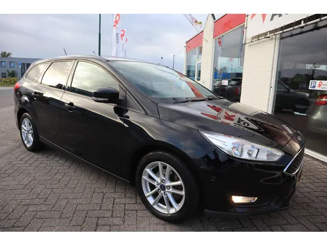 Ford Focus Wagon 1.0 TITANIUM 2017 Benzine 19