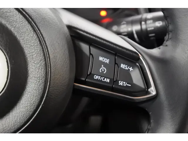 Mazda 2 1.5 90pk Sports-line 2017 Benzine 8