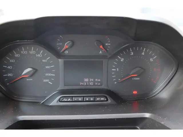 Peugeot Partner 1.5 BlueHDI Premium 2020 Diesel 29