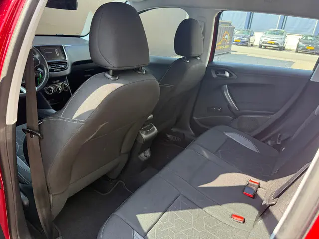 Peugeot 2008 1.2 PureTech Blue Lion 2017 Benzine 26