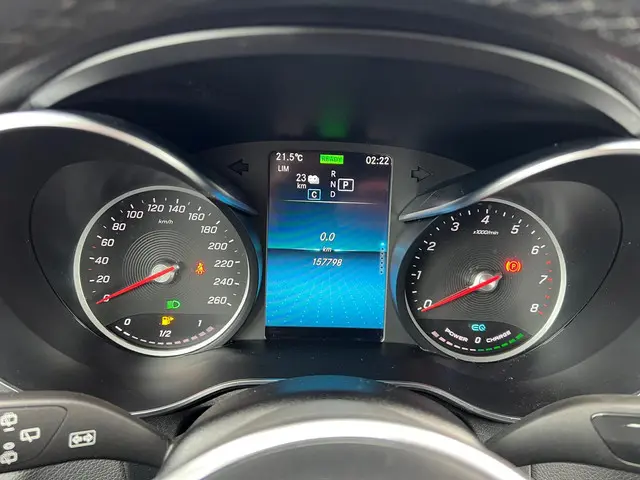 Mercedes-Benz GLC 300e 4MATIC 2021 Hybride Benzine 23