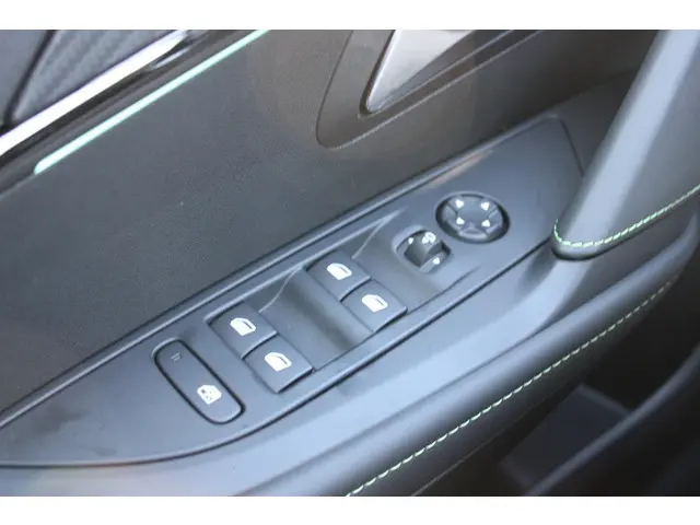 Peugeot e-208 EV GT 51 kWh 2025 Elektrisch 25