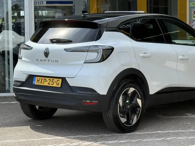 Renault Captur 1.3 mild hybrid 160 techno 2024 Benzine 26
