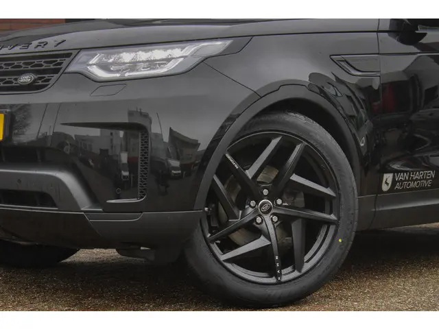 Land Rover Discovery 3.0 Td6 HSE Luxury 2018 Diesel 34