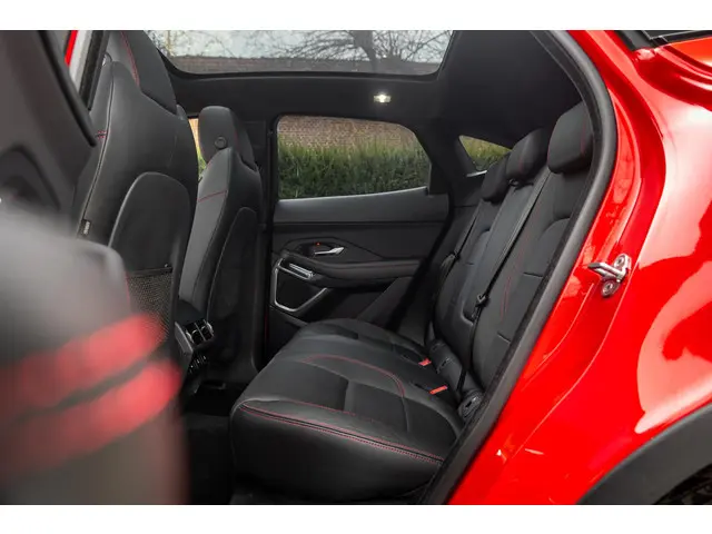 Jaguar E-PACE 2.0 P250 AWD First Edition 2018 Benzine 7
