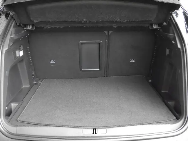Peugeot 3008 GT-LINE 1.2 130PK 2018 Benzine 11