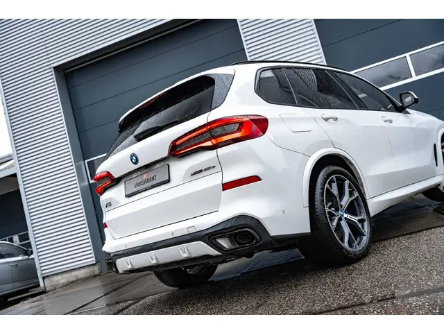 BMW X5 xDrive45e High Executive 2022 Hybride Benzine 50