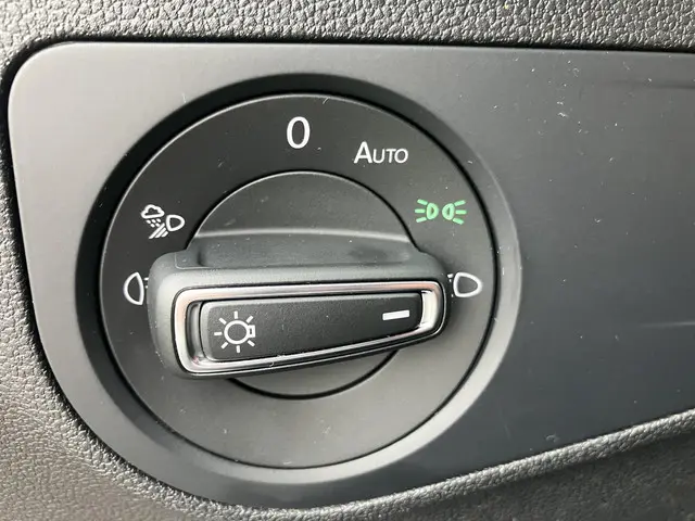 Volkswagen Tiguan 2.0 TDI R-Line Business+ 2022 Diesel 36