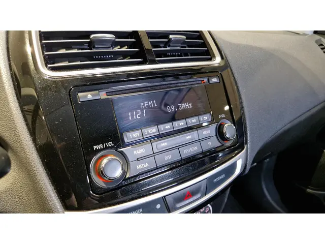 Mitsubishi ASX 1.6 Cleartec Invite+ 2015 Benzine 11