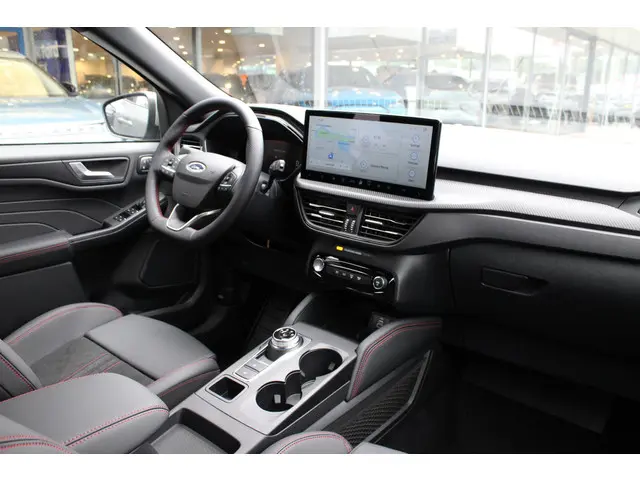 Ford Kuga 2.5 PHEV ST-Line X 2025 Hybride Benzine 12